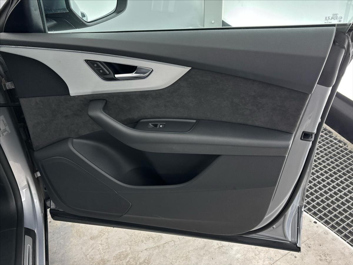 Audi SQ8 SUV / Terénní 4,0 l 373 kw