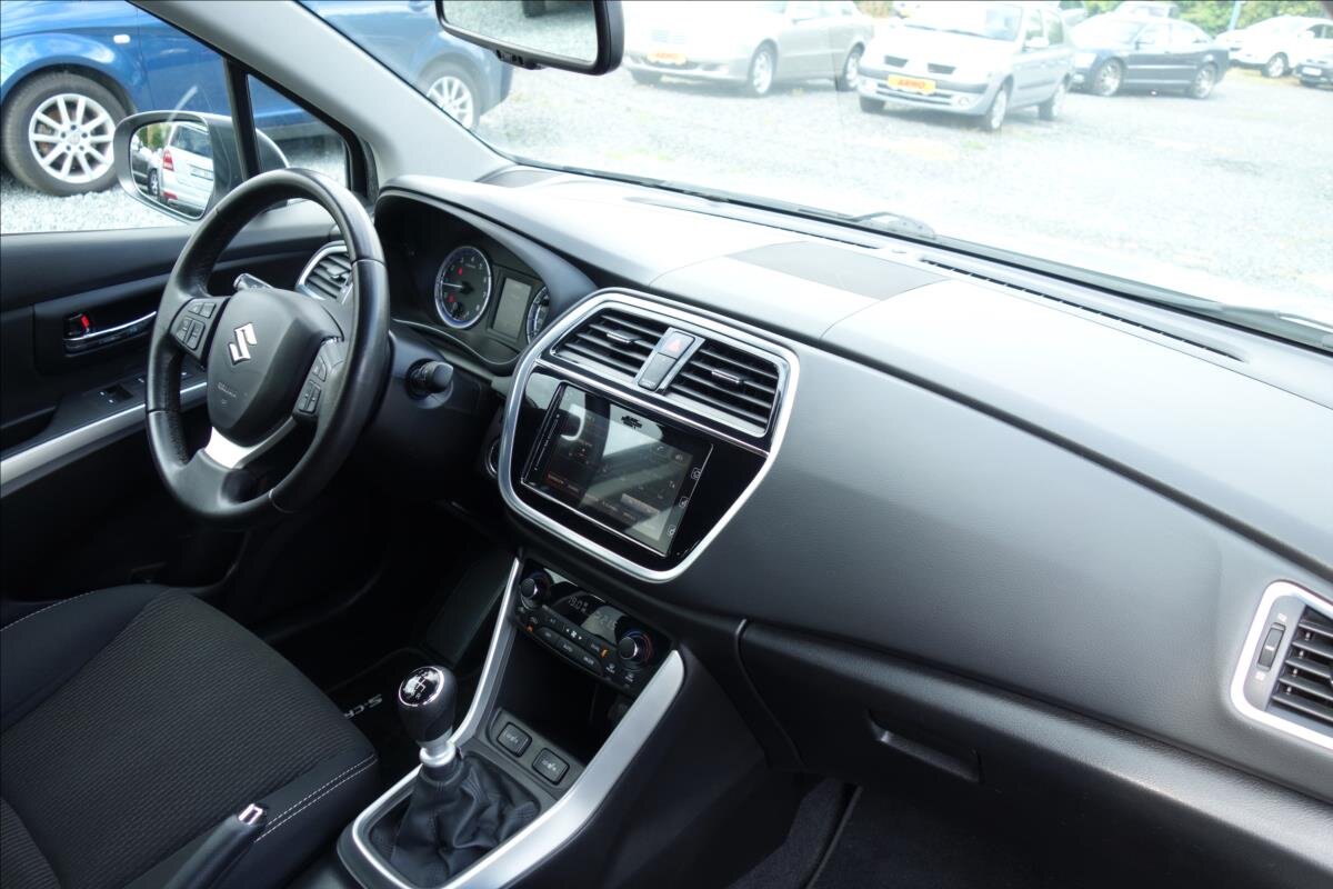 Suzuki S-Cross SUV 1,4 l 103 kw