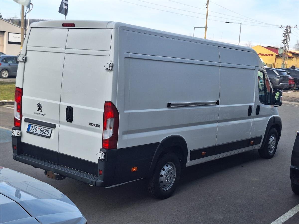 Peugeot Boxer Skříň 2,2 l 121 kw