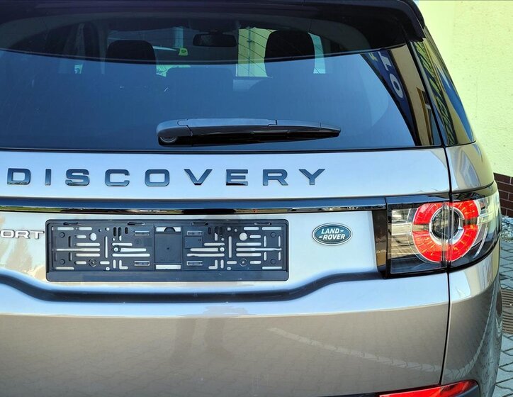 Land Rover Discovery Sport SUV / Terénní 2,0 l 110 kw
