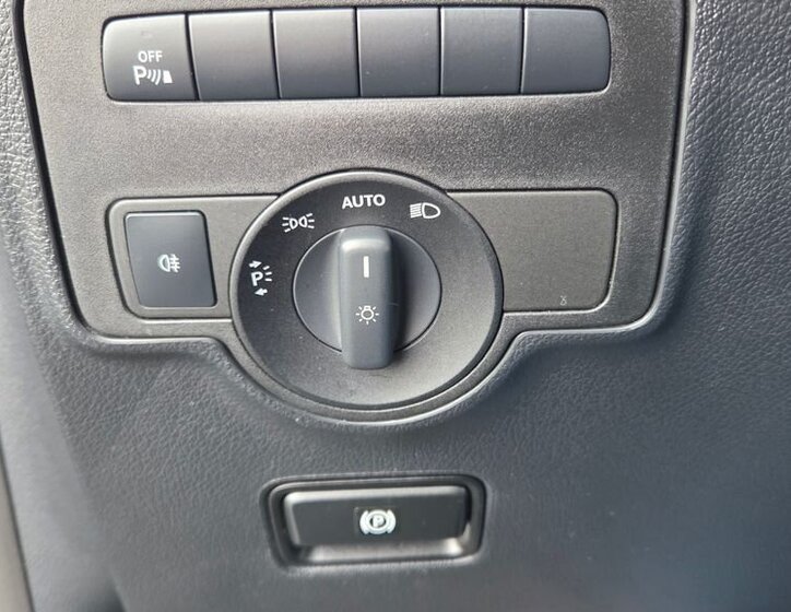 Mercedes-Benz Vito VAN / Minibus 2,0 l 100 kw