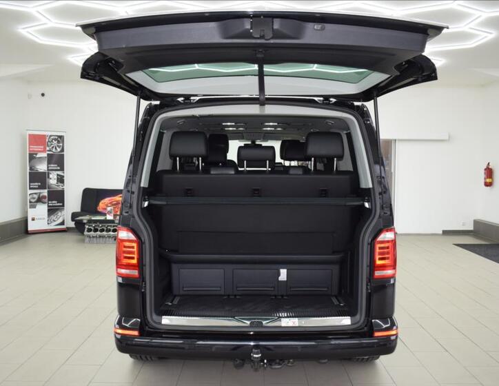 Volkswagen Multivan 13