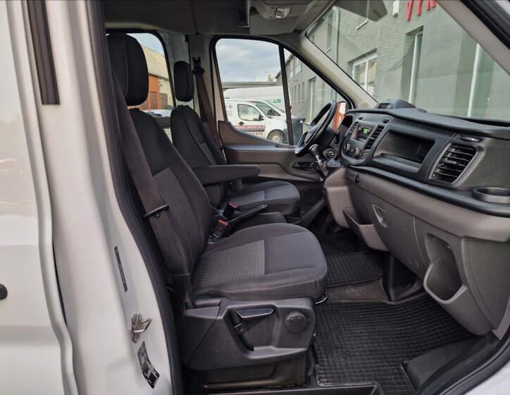 Ford Transit 14