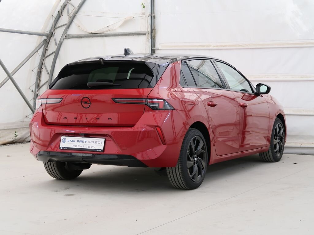 Opel Astra Hatchback 1,2 l 96 kw