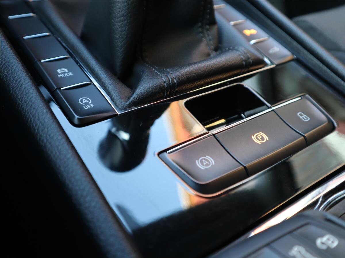 Škoda Superb Kombi 2,0 l 110 kw