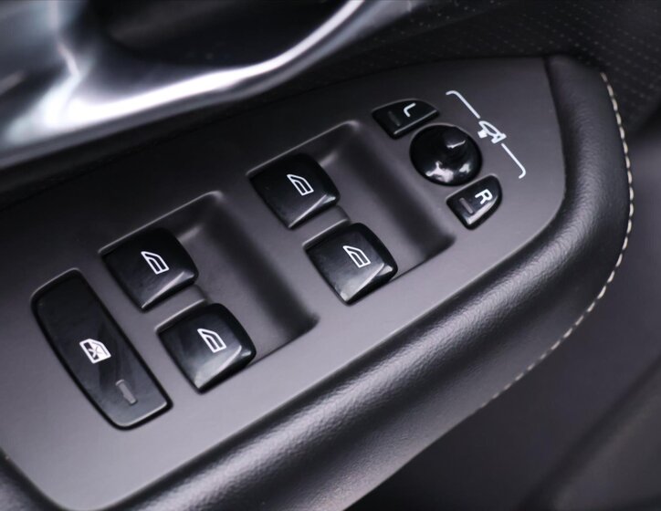 Volvo XC90 SUV / Terénní 2,0 l 173 kw