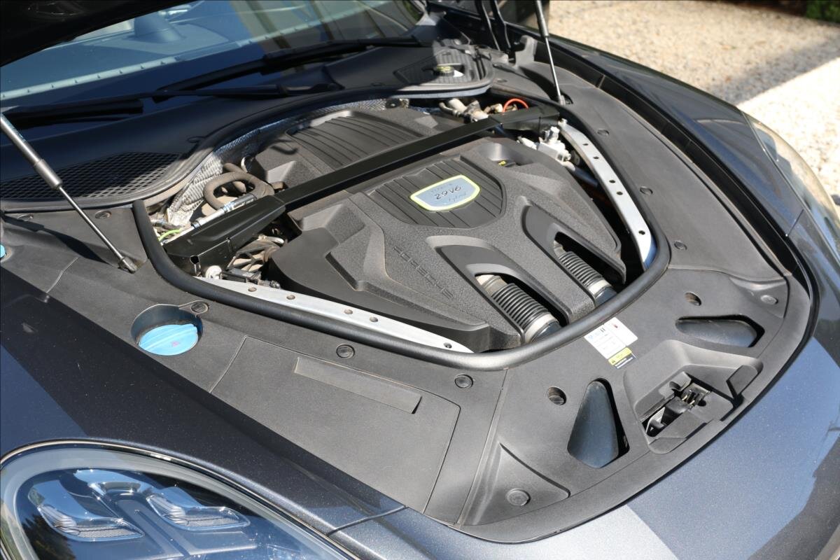 Porsche Panamera Hatchback 2,9 l 243 kw