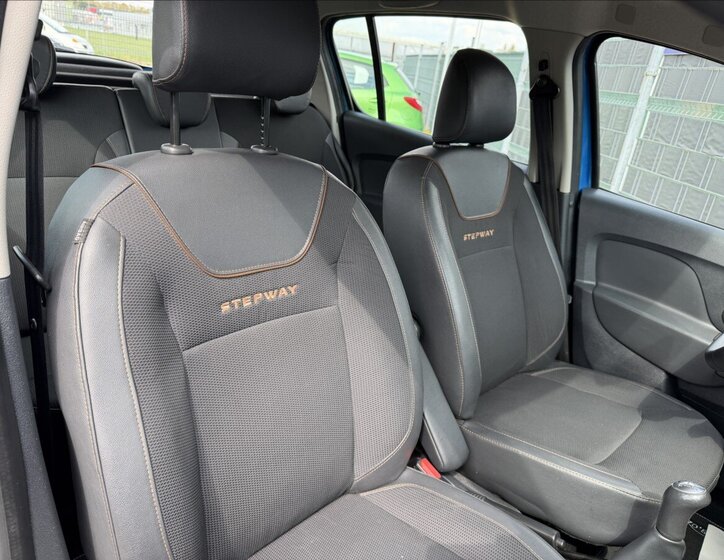 Dacia Sandero Hatchback 898,0 66 kw