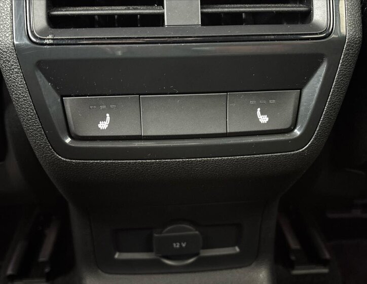 Škoda Karoq SUV / Terénní 1,5 l 110 kw