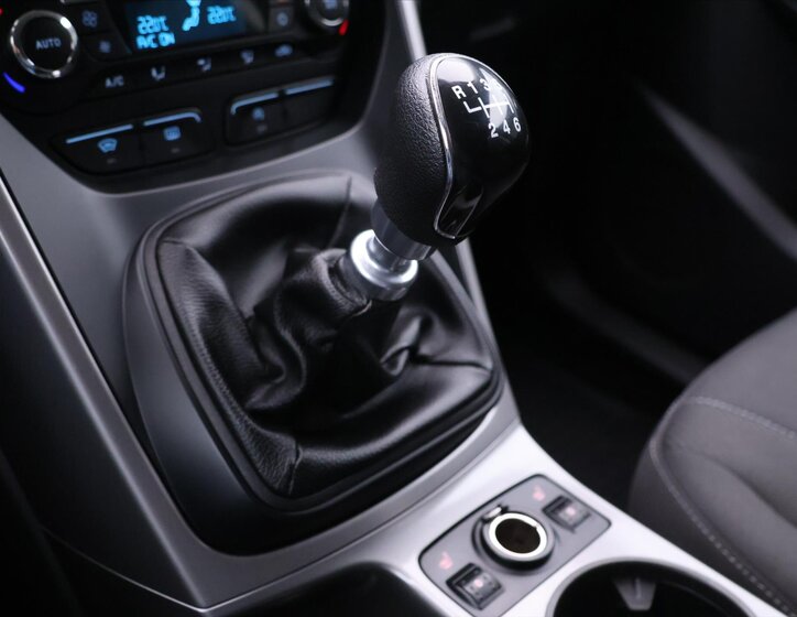 Ford Kuga SUV / Terénní 1,5 l 110 kw