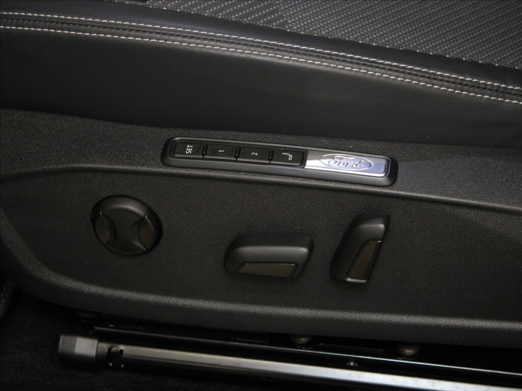 Ford Explorer SUV 10,0 210 kw