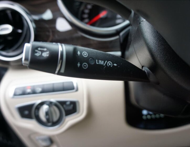 Mercedes-Benz Třídy V 16