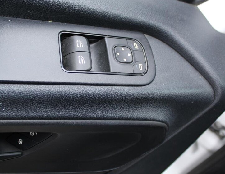 Mercedes-Benz Sprinter 14