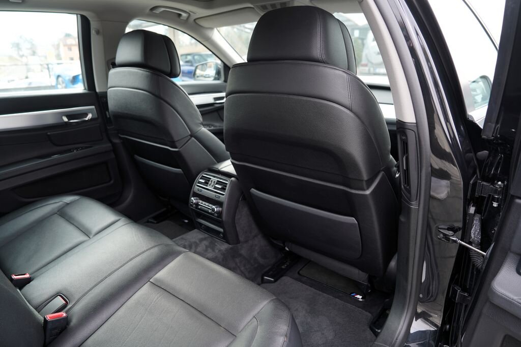 BMW Řada 7 Sedan / Limuzína 3,0 l 180 kw