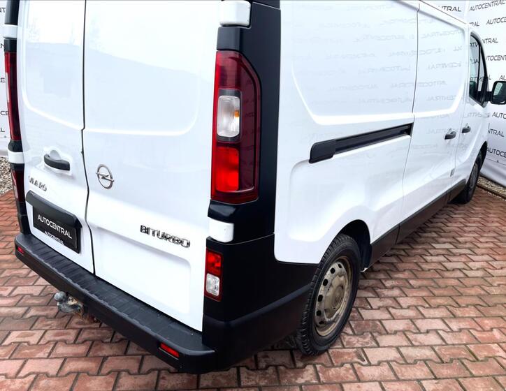 Opel Vivaro 8