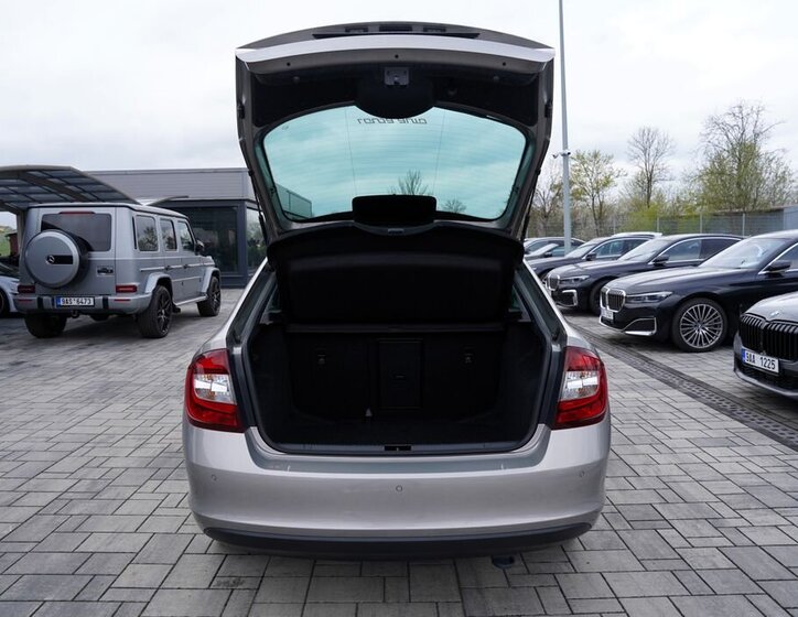 Škoda Rapid Sedan / Limuzína 999,0 70 kw