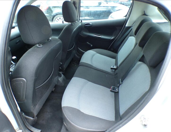 Peugeot 206 Hatchback 1,4 l 65 kw