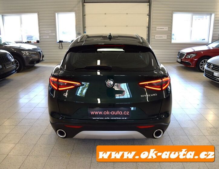 Alfa Romeo Stelvio 6