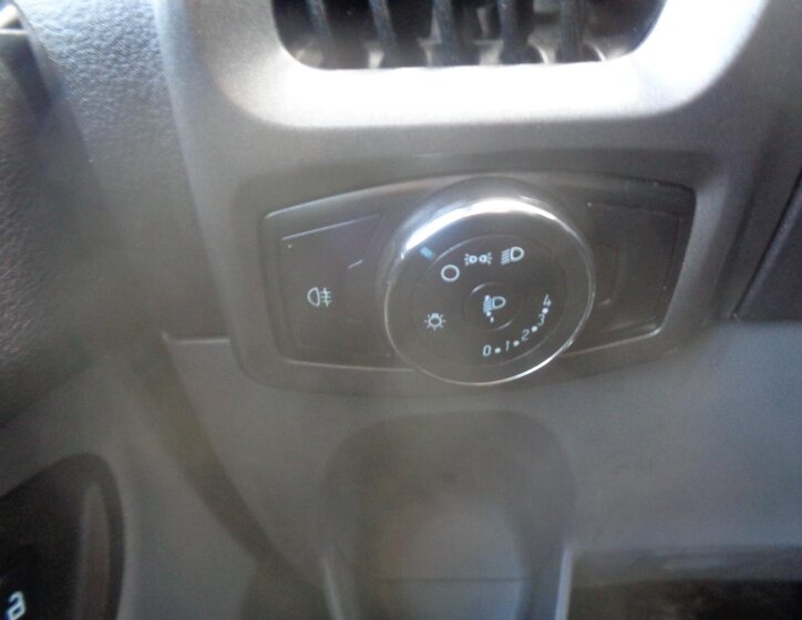 Ford Transit Custom Ostatní 2,0 l 77 kw