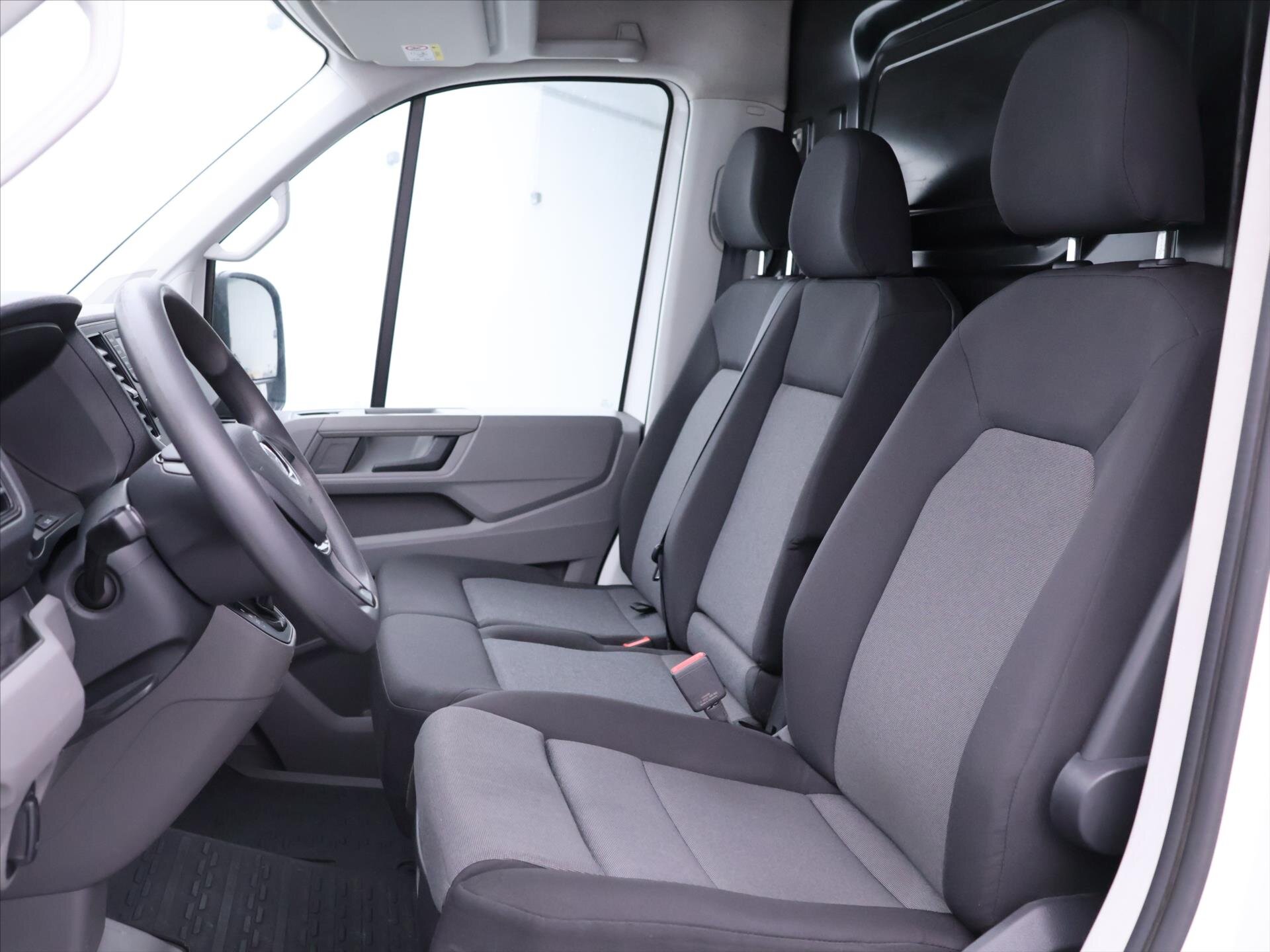 Volkswagen Crafter Skříň 2,0 l 103 kw