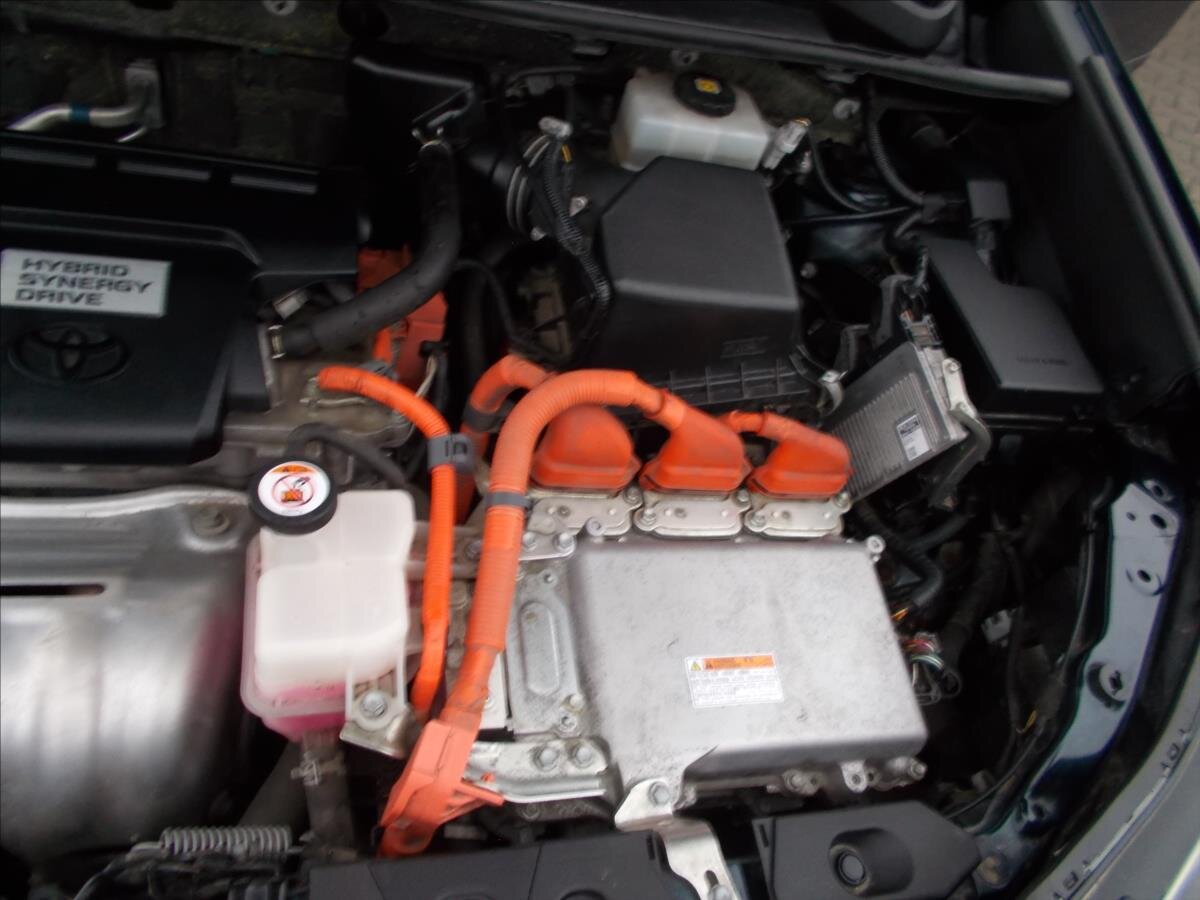 Toyota RAV4 SUV 2,5 l 114 kw