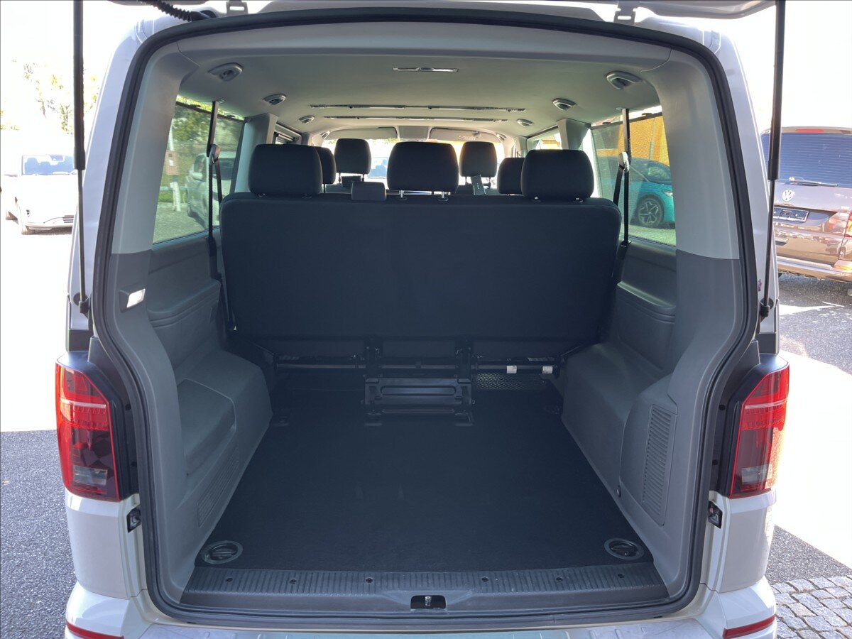 Volkswagen Caravelle Kombi 2,0 l 110 kw