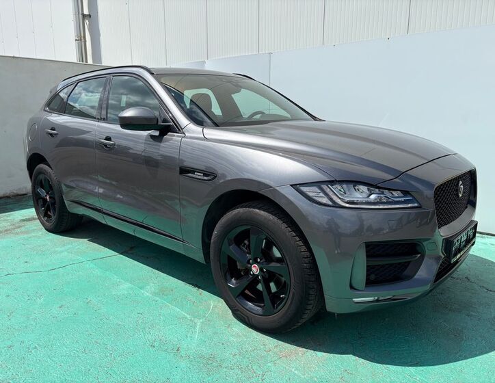 Jaguar F-Pace 1
