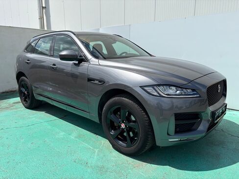 Jaguar F-Pace