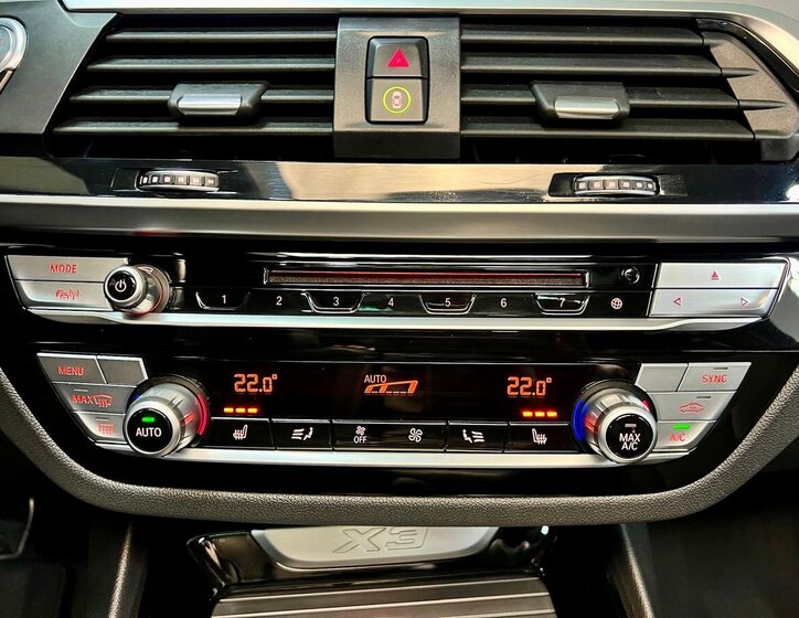 BMW X3 SUV / Terénní 3,0 l 195 kw