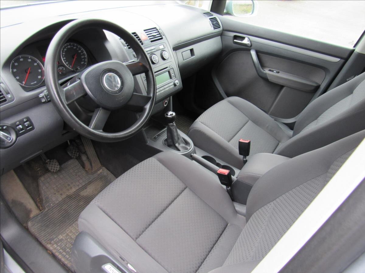 Volkswagen Touran Kombi 1,6 l 75 kw