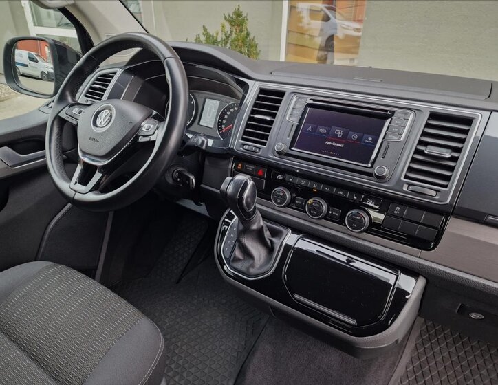 Volkswagen Multivan 37