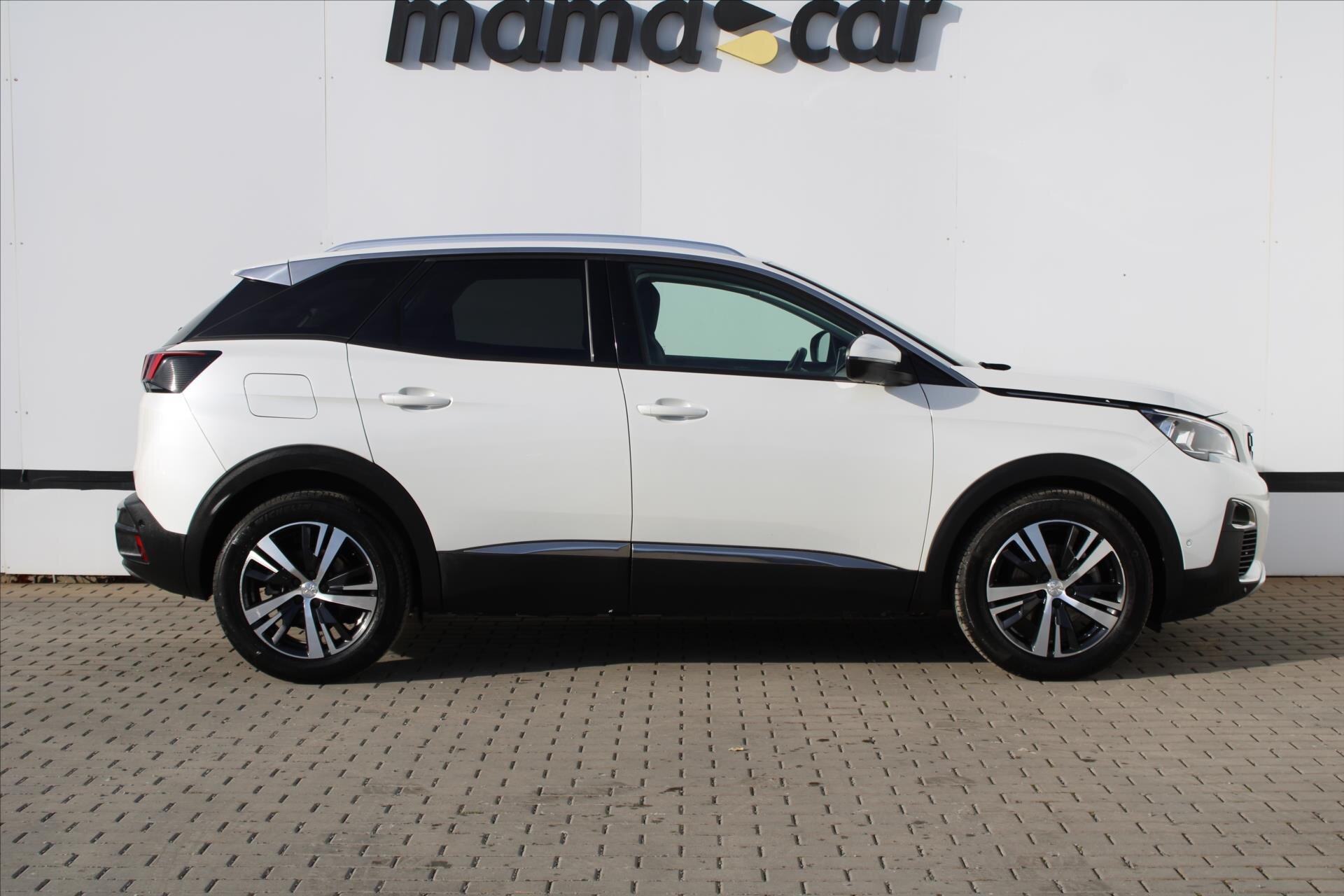 Peugeot 3008 SUV 1,5 l 96 kw