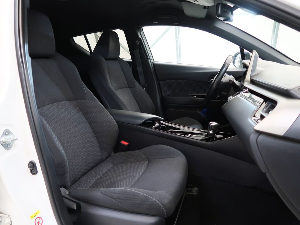 Toyota C-HR SUV 1,8 l 72 kw