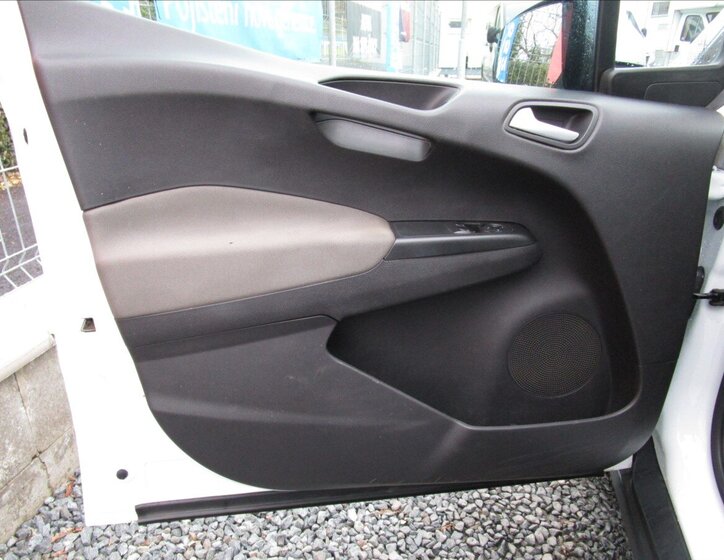 Ford Tourneo Courier 14