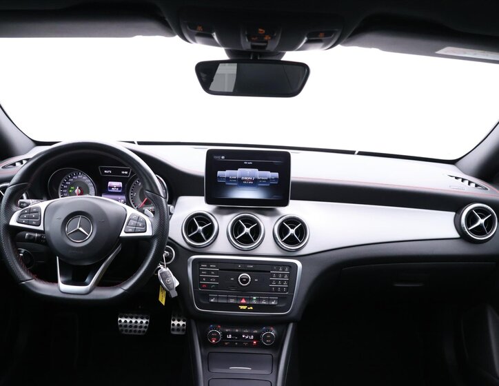 Mercedes-Benz CLA 27