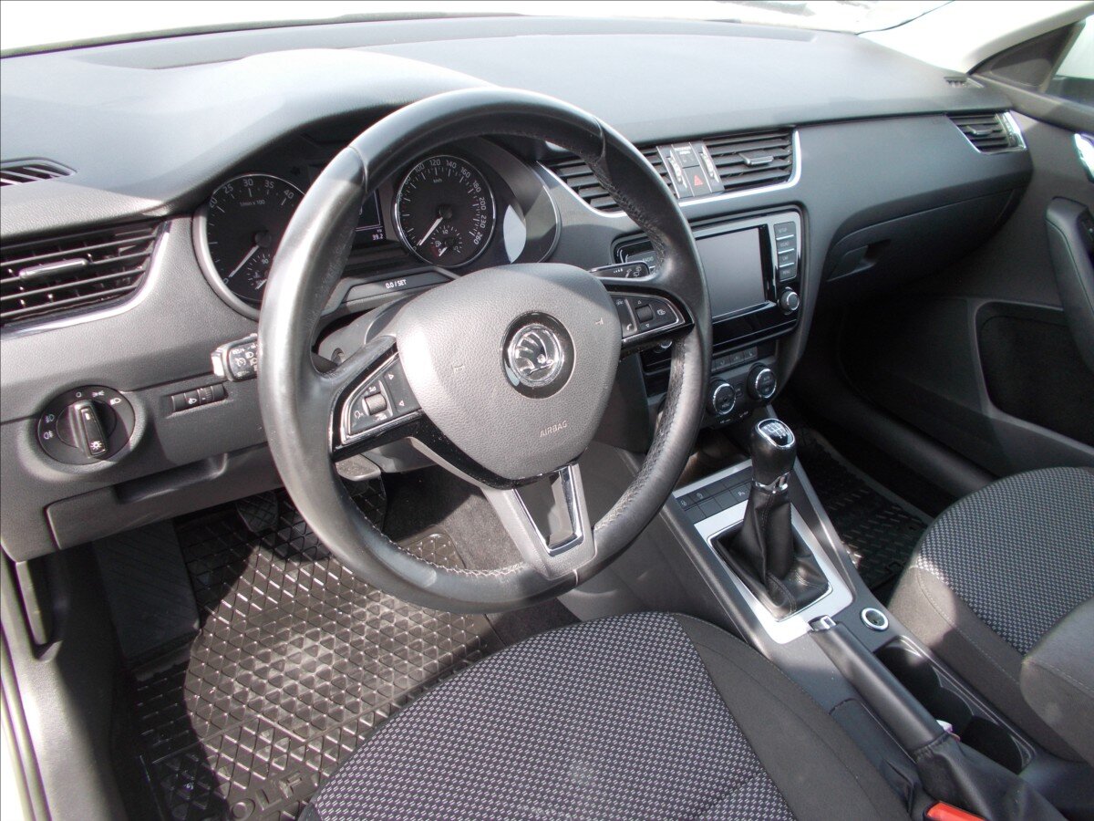 Škoda Octavia Kombi 2,0 l 110 kw
