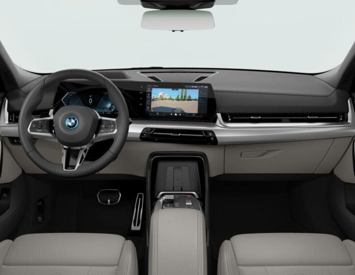 BMW iX2 SUV / Terénní 0,0 225 kw