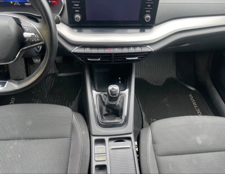 Škoda Octavia 10