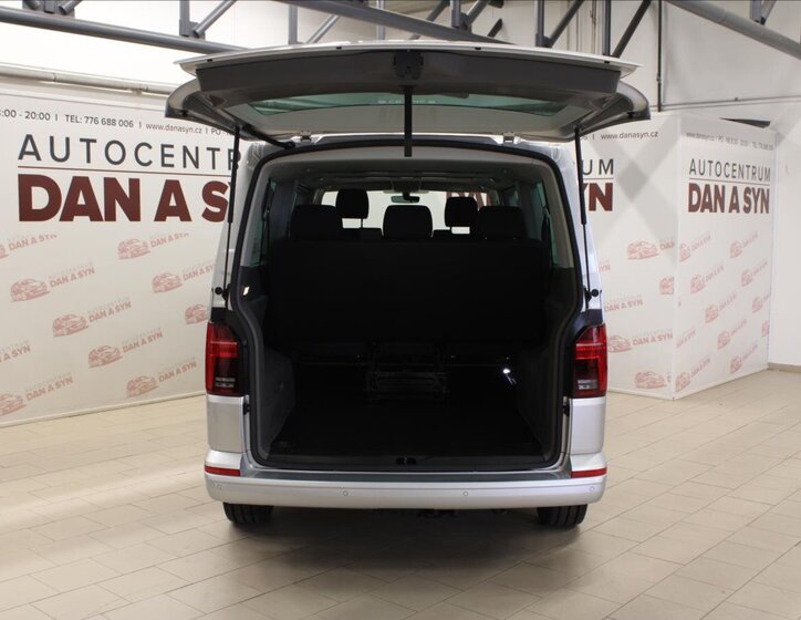 Volkswagen Caravelle Kombi 2,0 l 110 kw