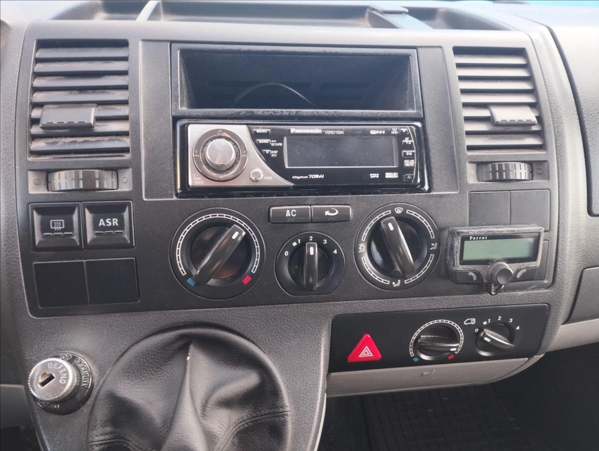 Volkswagen Transporter Kombi 1,9 l 63 kw