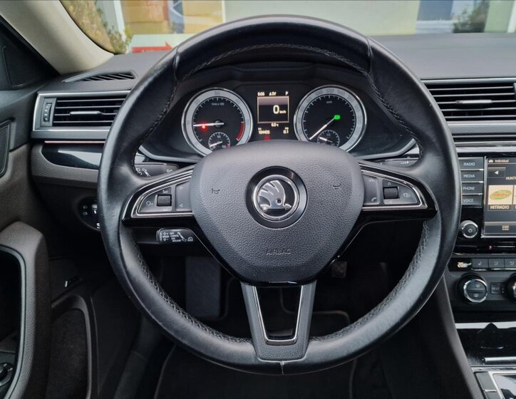 Škoda Superb Liftback 2,0 l 140 kw