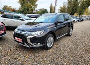 Mitsubishi Outlander 1