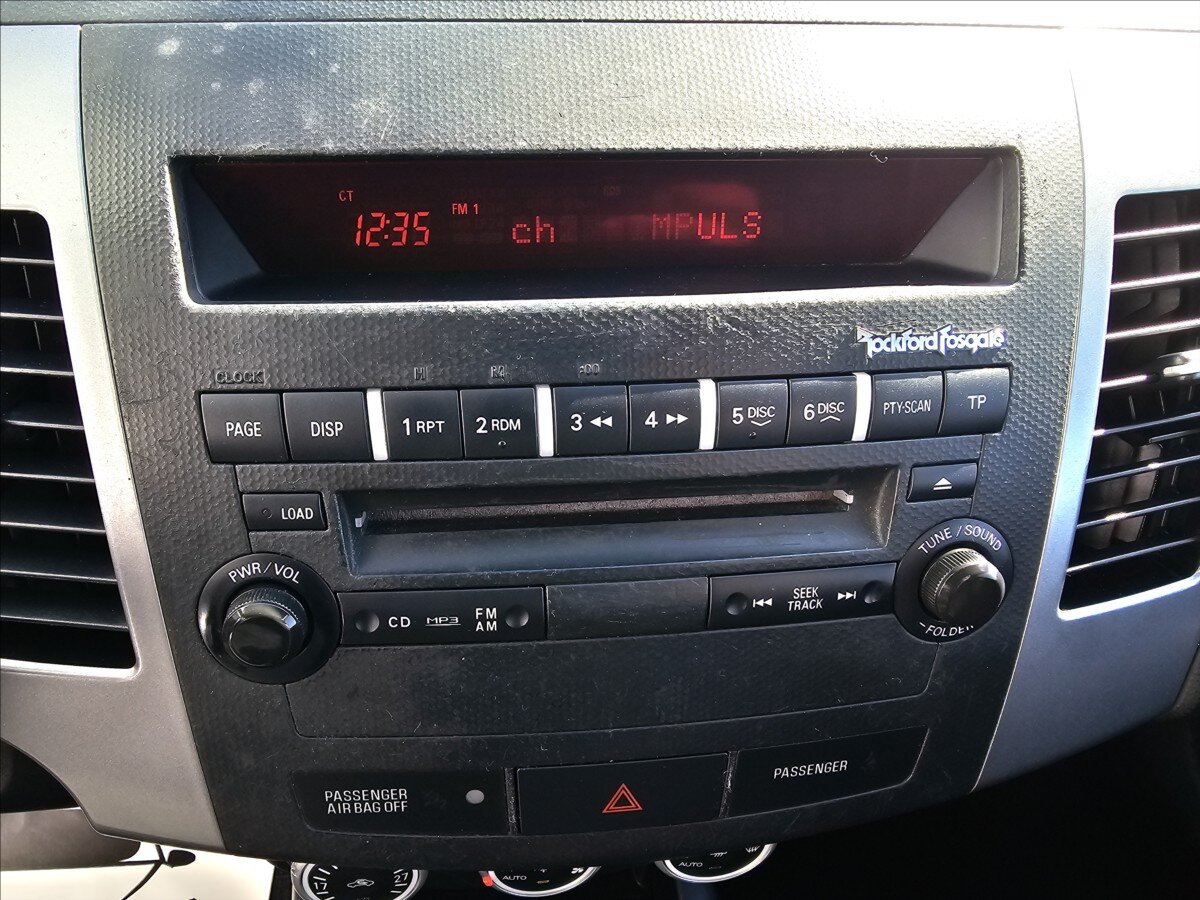 Mitsubishi Outlander SUV / Terénní 2,2 l 115 kw