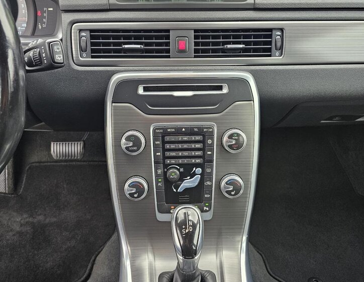 Volvo XC70 Kombi 2,0 l 133 kw