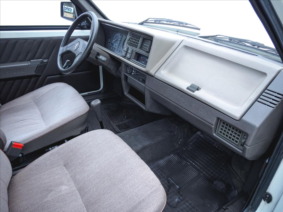 Škoda Favorit Hatchback 1,3 l 46 kw