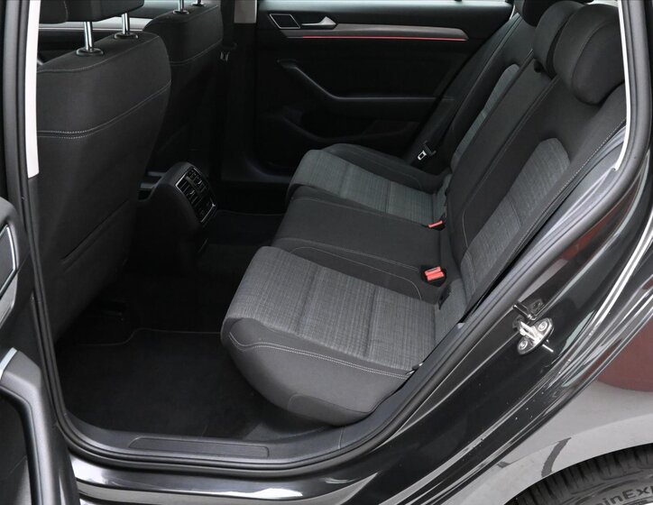 Volkswagen Passat Kombi 2,0 l 90 kw