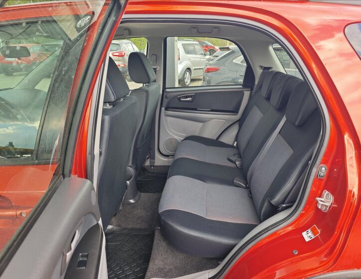 Suzuki SX4 Hatchback 1,5 l 73 kw