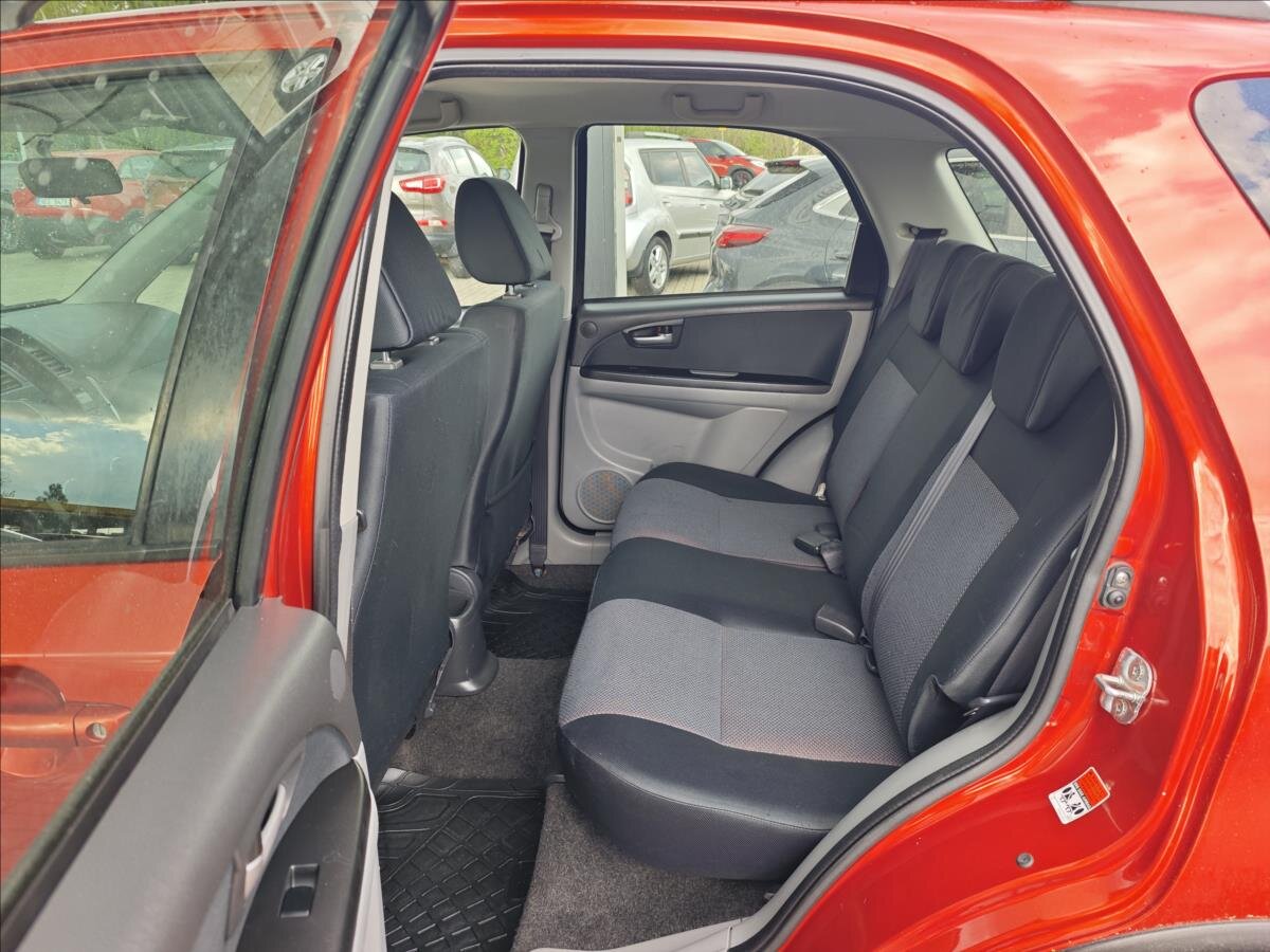 Suzuki SX4 Hatchback 1,5 l 73 kw