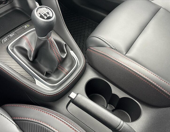 MG ZS SUV / Terénní 1,5 l 78 kw