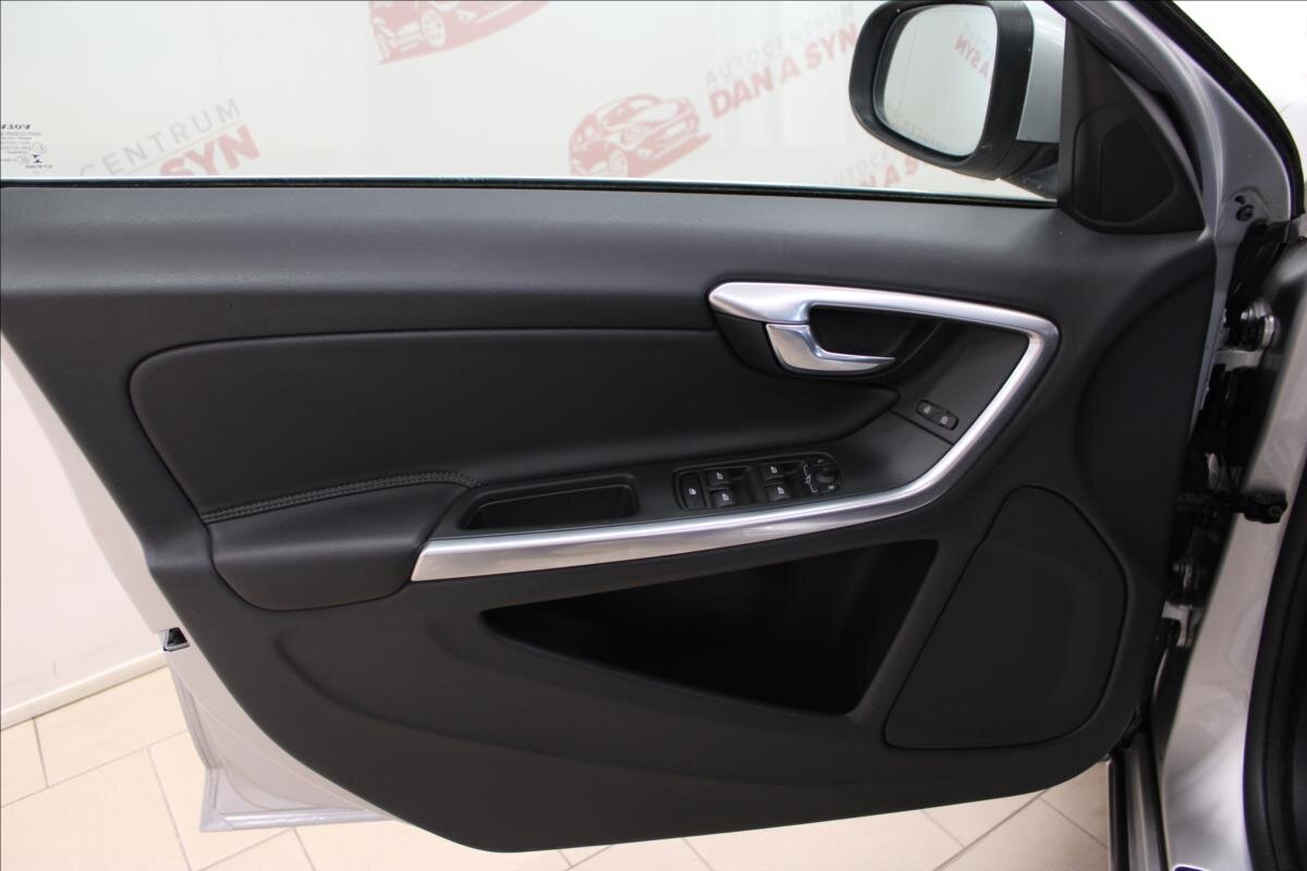 Volvo V60 Kombi 2,0 l 110 kw